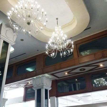 Grandpoint Hotell Phitsanulok Exteriör bild