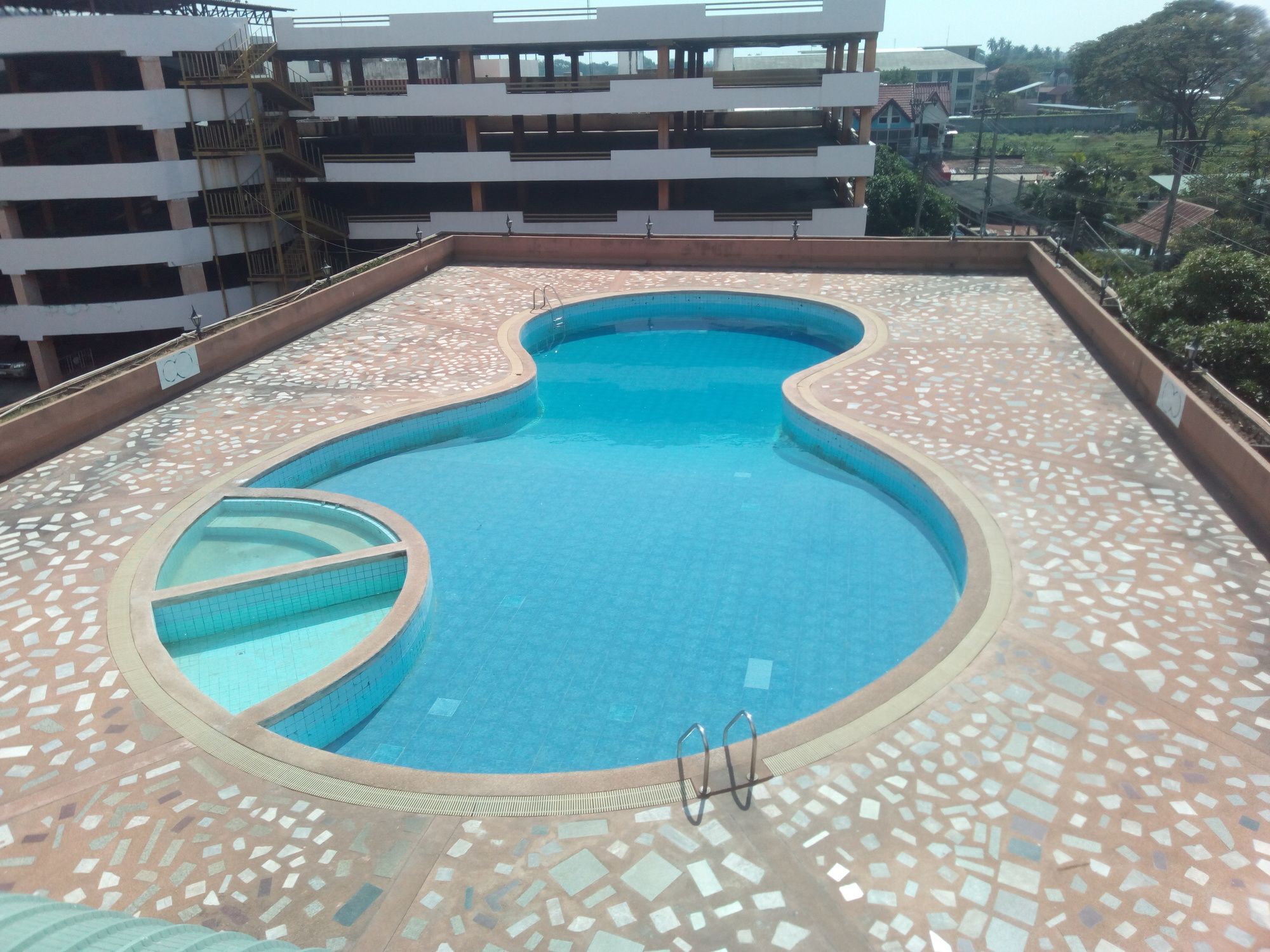 Grandpoint Hotell Phitsanulok Exteriör bild