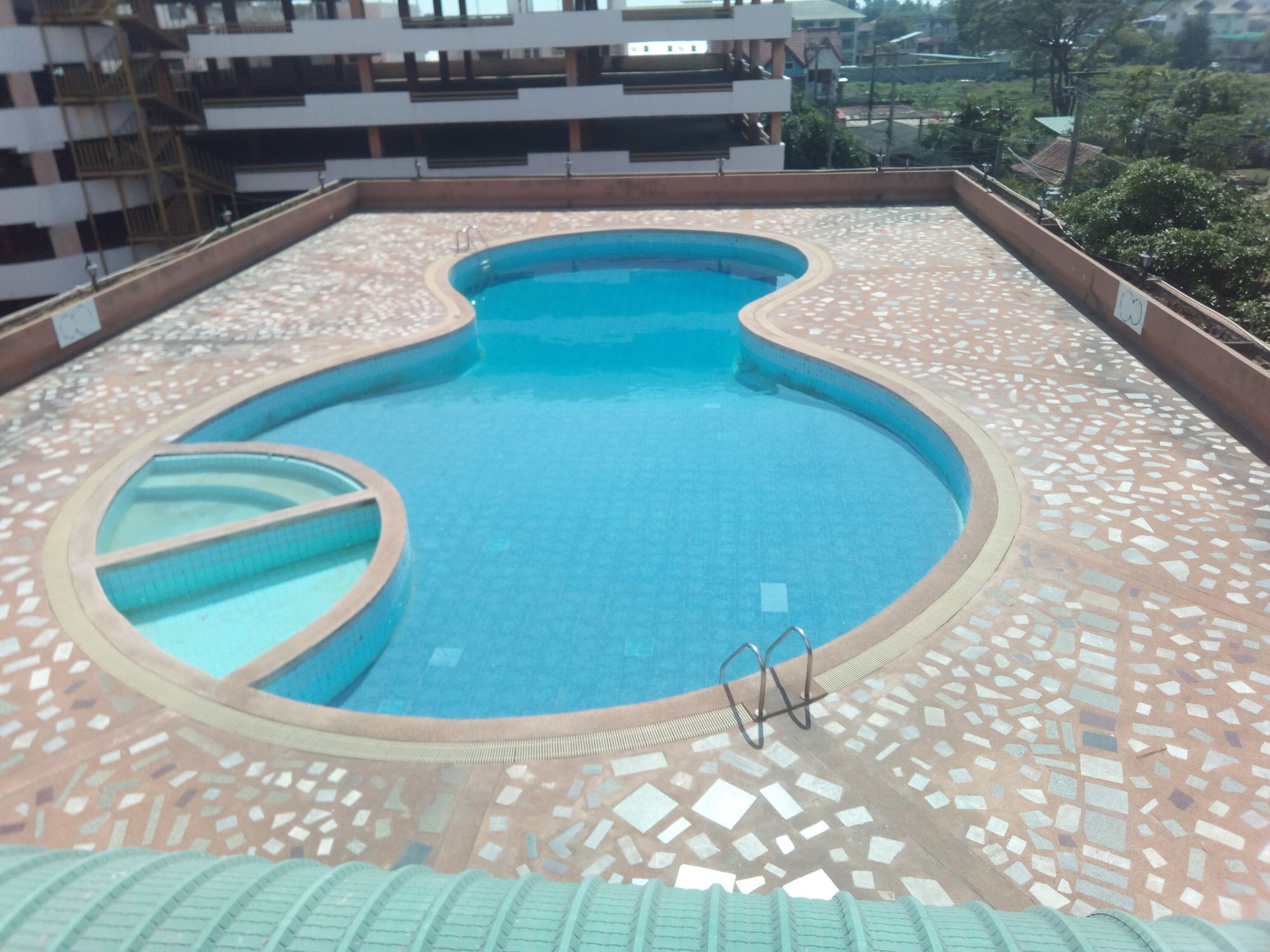 Grandpoint Hotell Phitsanulok Exteriör bild